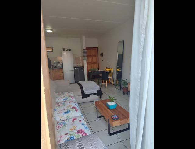 1 BEDROOM APARTMENT FOR SALE IN PARKDENE